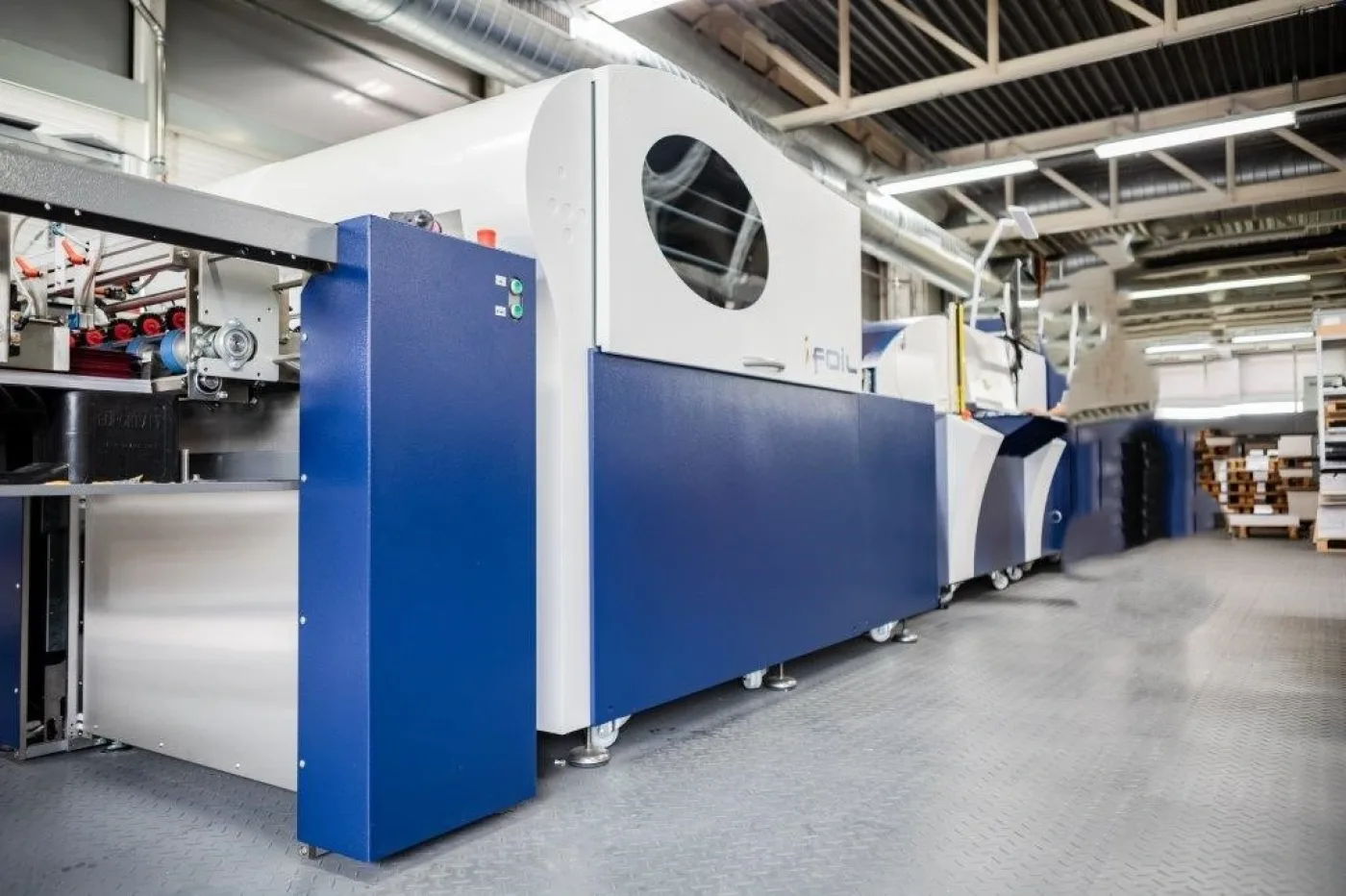 MGI Jet Varnish 3D & iFoil varnish spot UV coating machine - 5