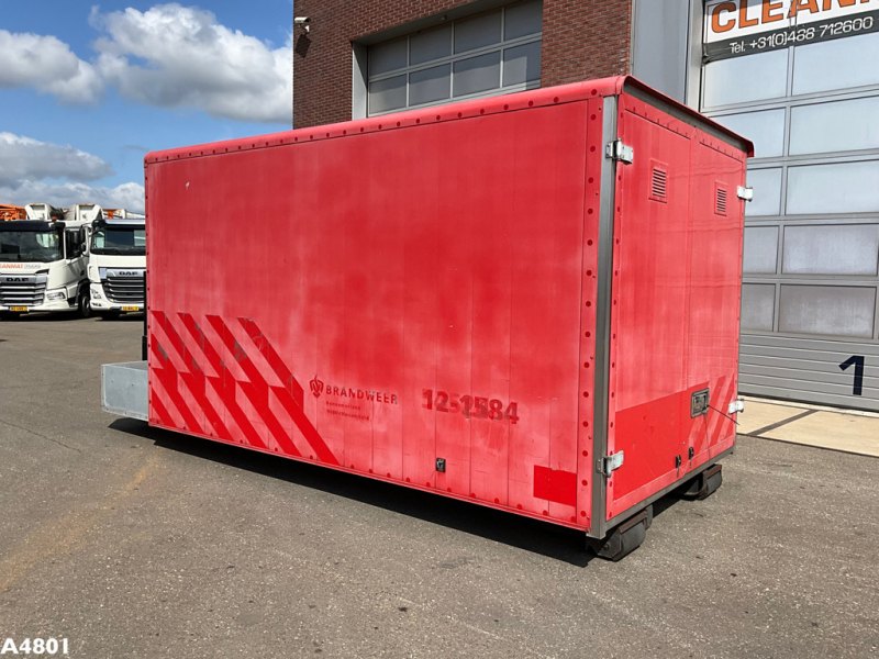 Gesloten 18m³ container met oprijrampen ex-brandweer!