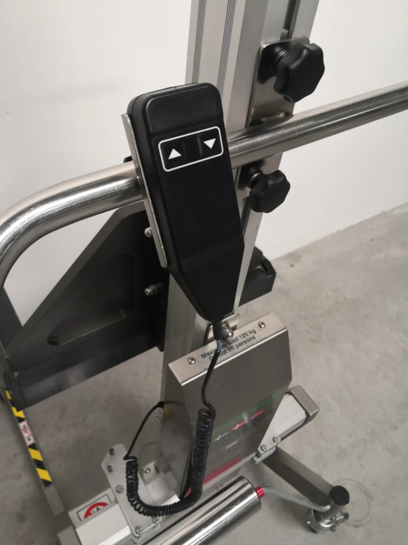 CARRELLO ELEVATORE – PARTENA CAM – MOD. LIFT&DRIVE 125P - 7