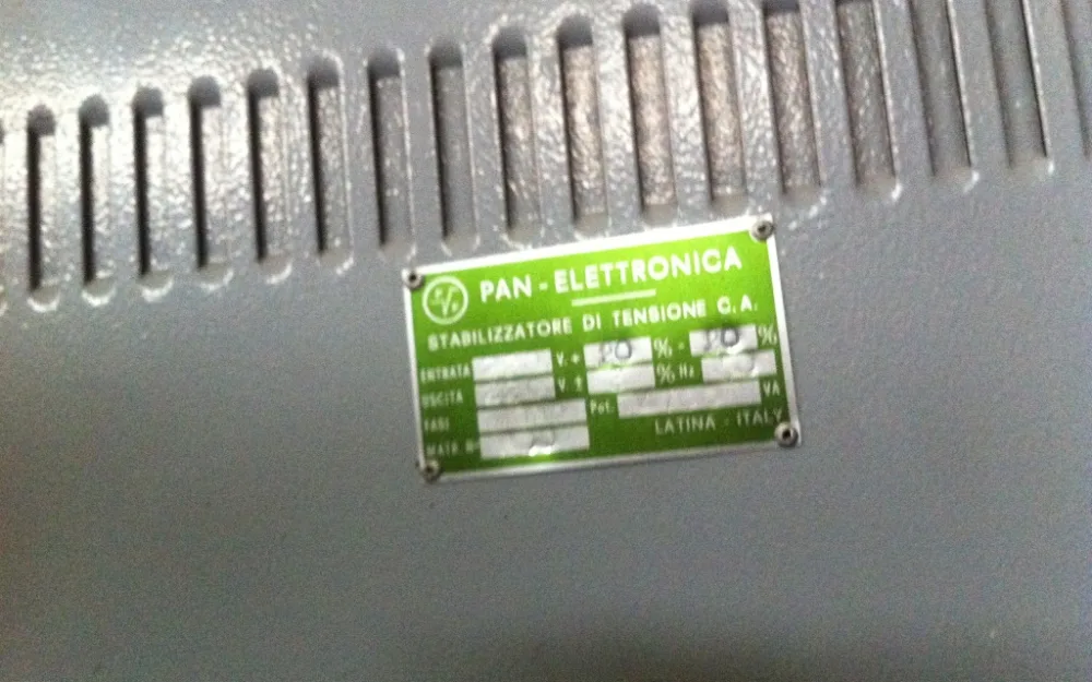 STABILIZZATORE DI TENSIONE C.A. PAN ELETTRONICA – MOD. ESP4700 VA
