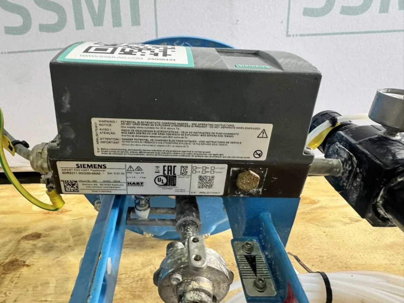 ARCA Regler GmbH / Siemens Pneumatic Globe Control Valve with Siemens SIPART PS2 HART Positioner - 2