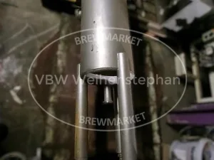 Water degassing column