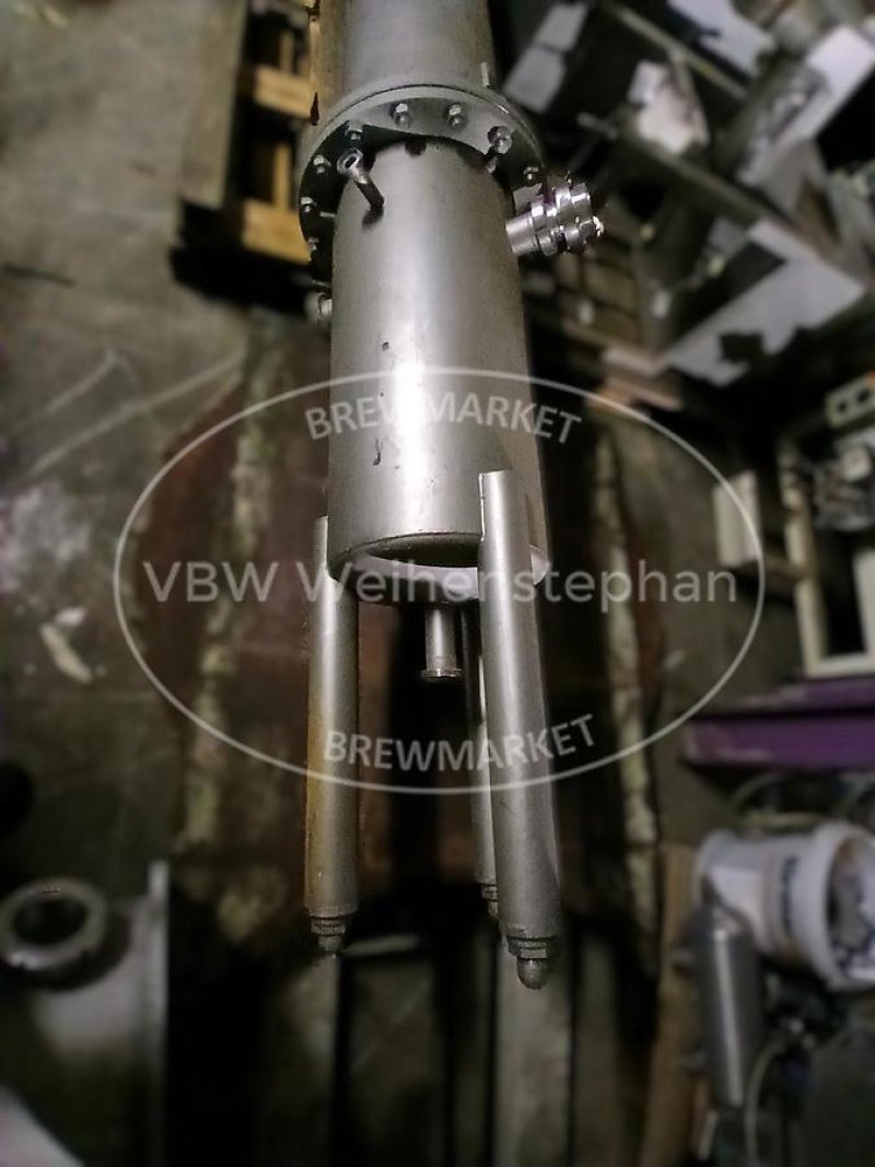 Water degassing column