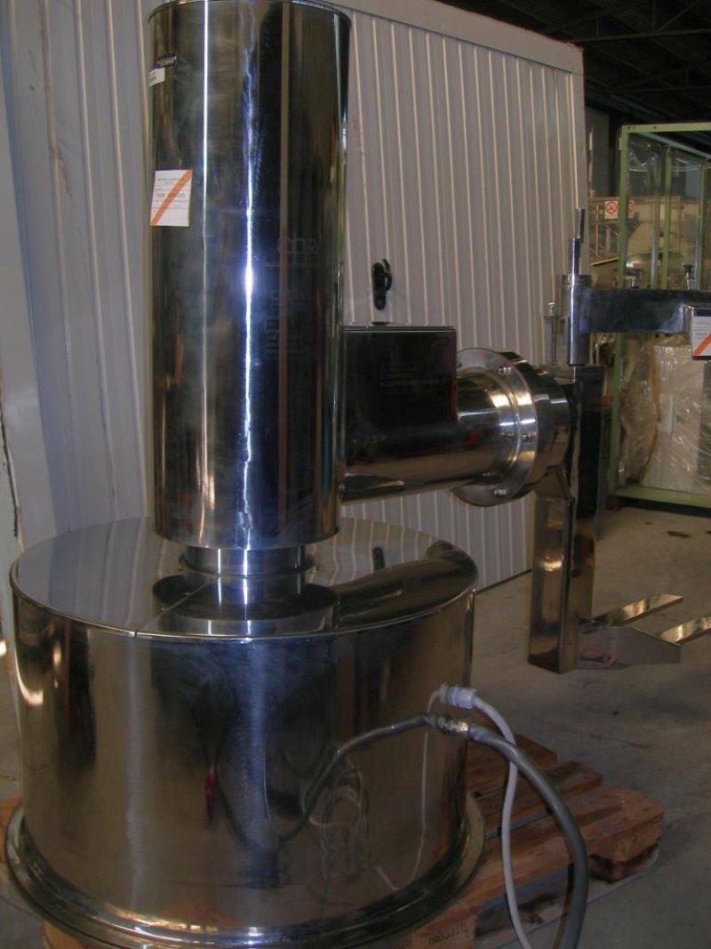ELEVATORE / RIBALTAFUSTI IDRAULICO PER AREE STERILI – CORA – STERI LIFT SLA3211