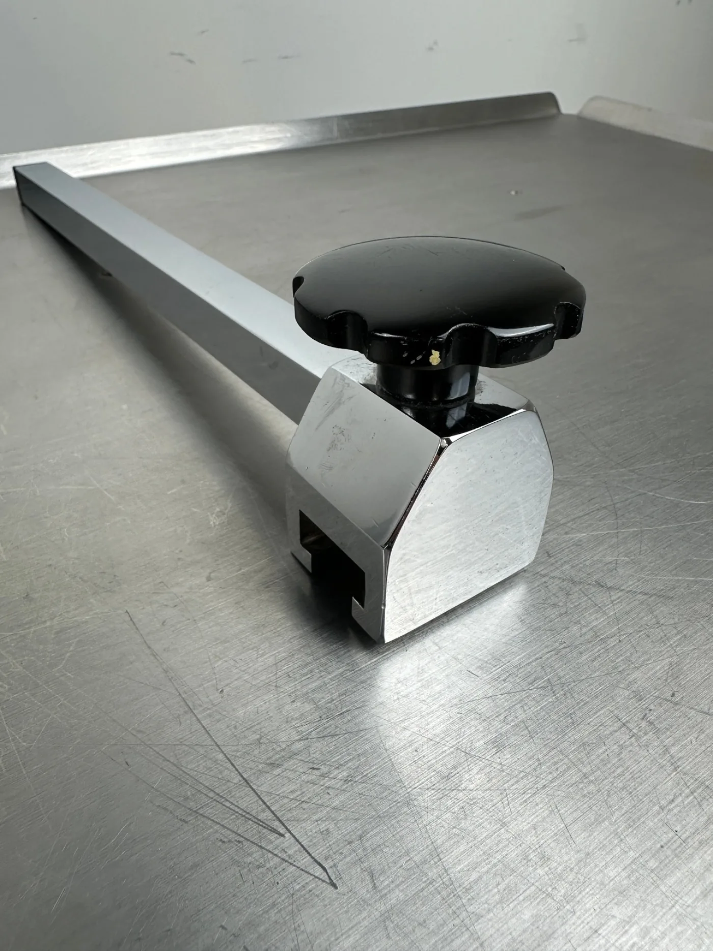OP-Tisch Normschienen Ausleger 30cm - 3