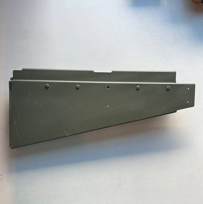 Cabinehoekstuk (Cab Side Panel) LH 101