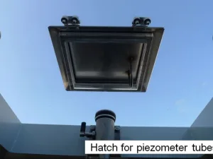 Small Hatch in Bellows