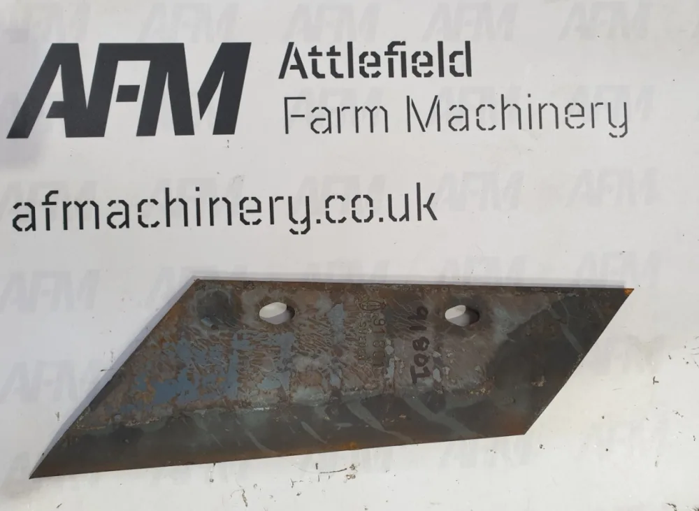 Kongskilde, Overum, Massey Ferguson, Agrolux 715/725/735 Ploughs Point RH - 41659180109