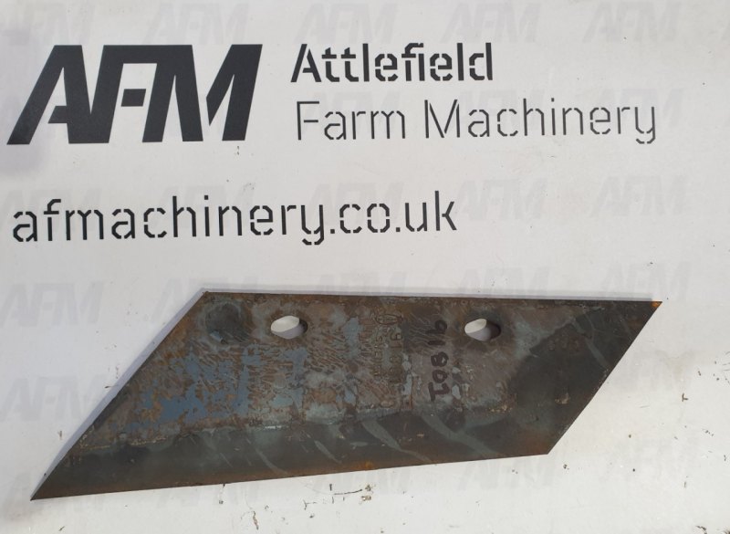 Kongskilde, Overum, Massey Ferguson, Agrolux 715/725/735 Ploughs Point RH - 41659180109