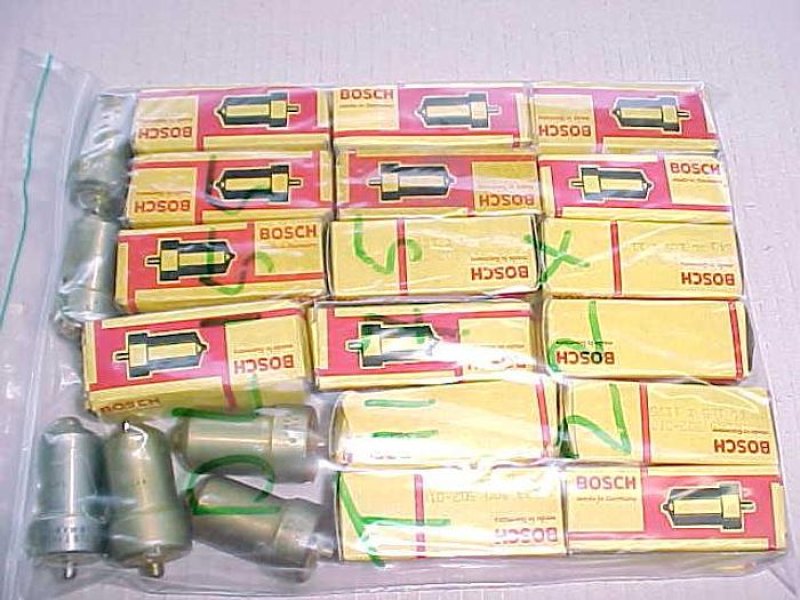 BOSCH INJECTOR NOZZLE DL155T1175 NEW !!
