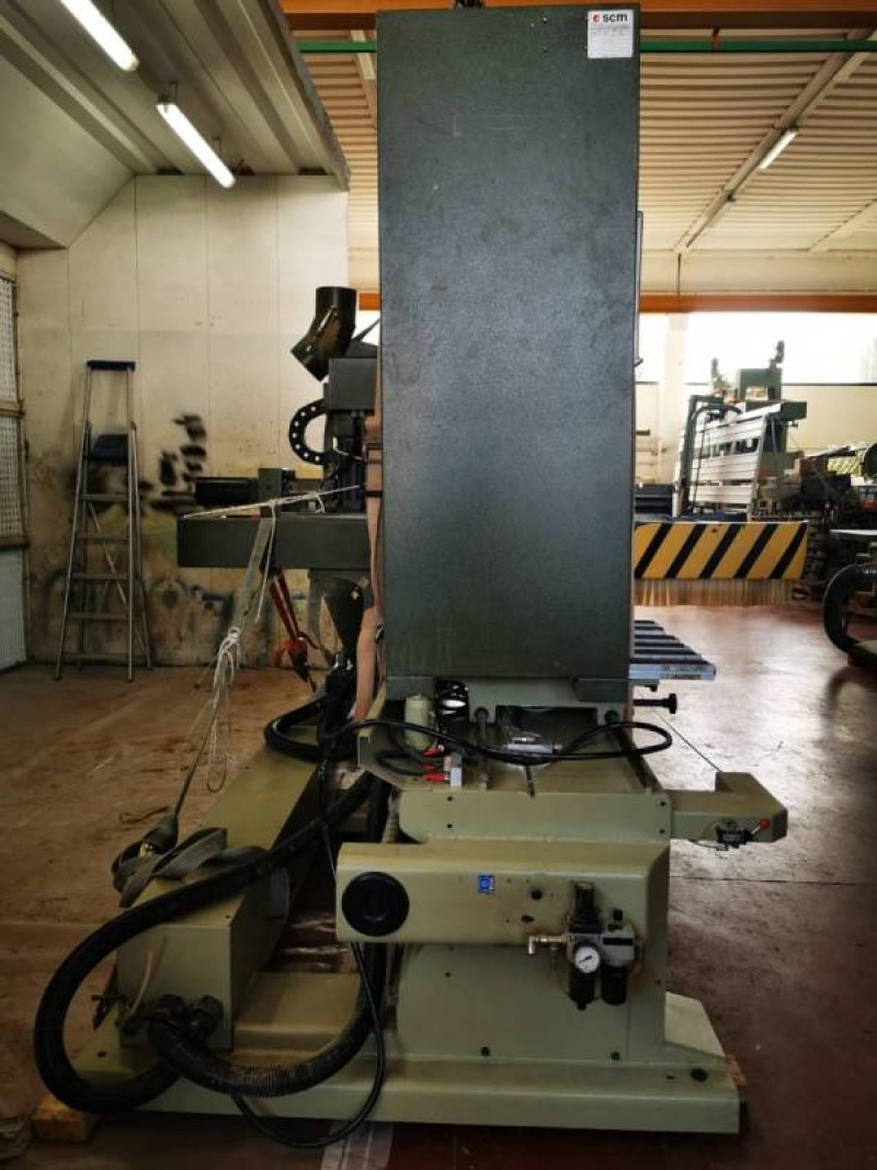 CENTRO DI LAVORO SCM MOD. TECH 100