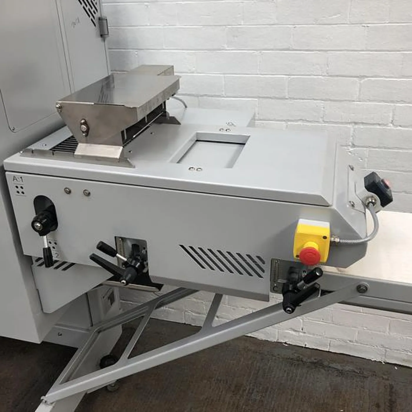 Artezen Syncro120EM Pico 2 pocket Roll Plant, with pinner and finger roll attachment, 20-120g - 2