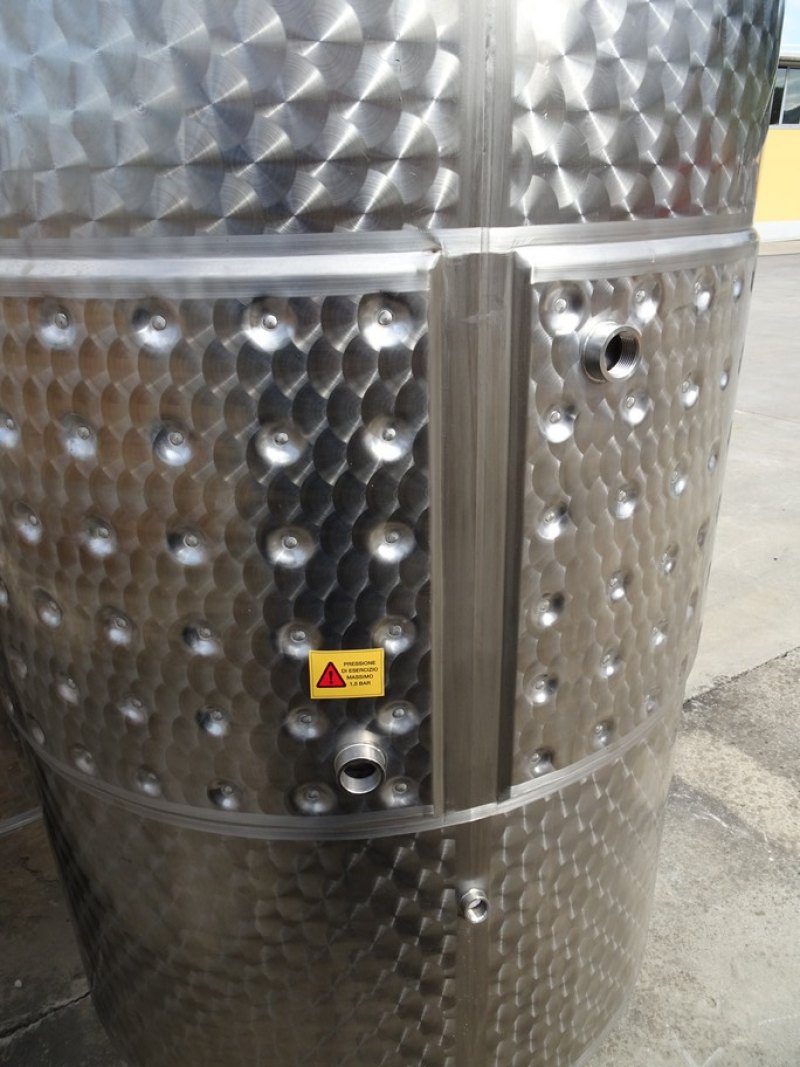 TANKS CAPACITY 1000 LITERS, STAINLESS STEEL, MODEL FLOATING TOP WITH BAND, CONICAL BOTTOM, NEW EQUIPMENT