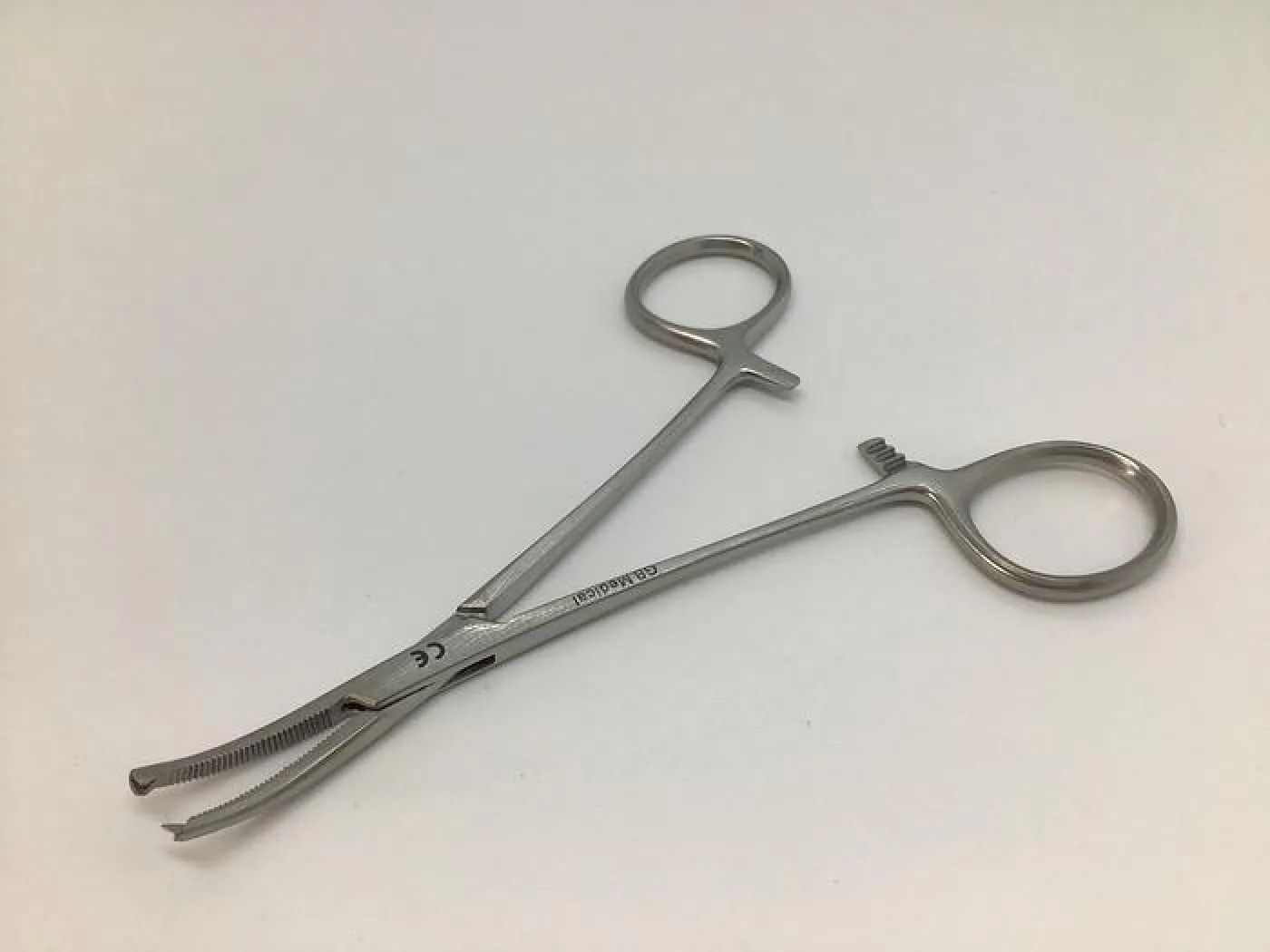 GB Medical Halstead Mosquito 1 in 2 Teeth 125mm - 1