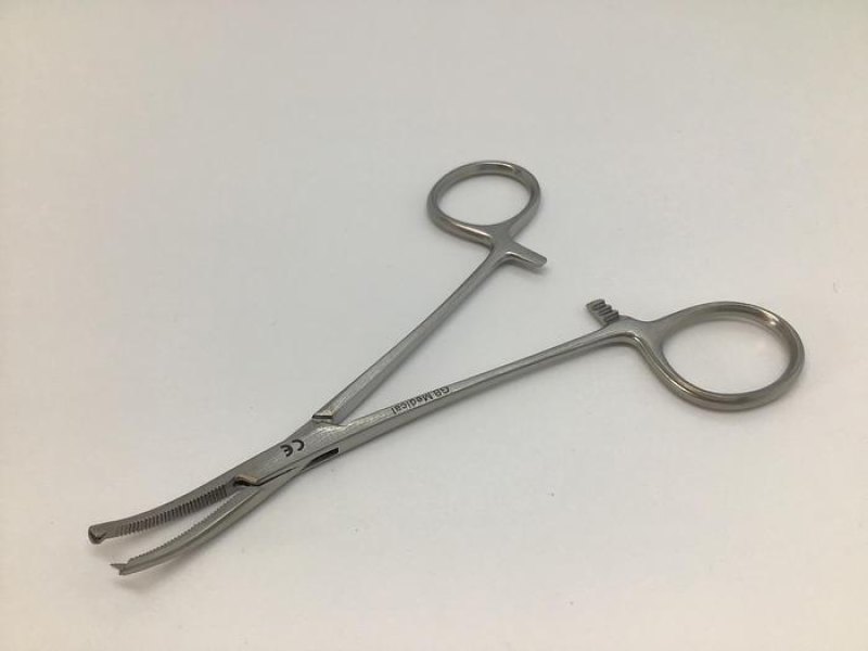GB Medical Halstead Mosquito 1 in 2 Teeth 125mm