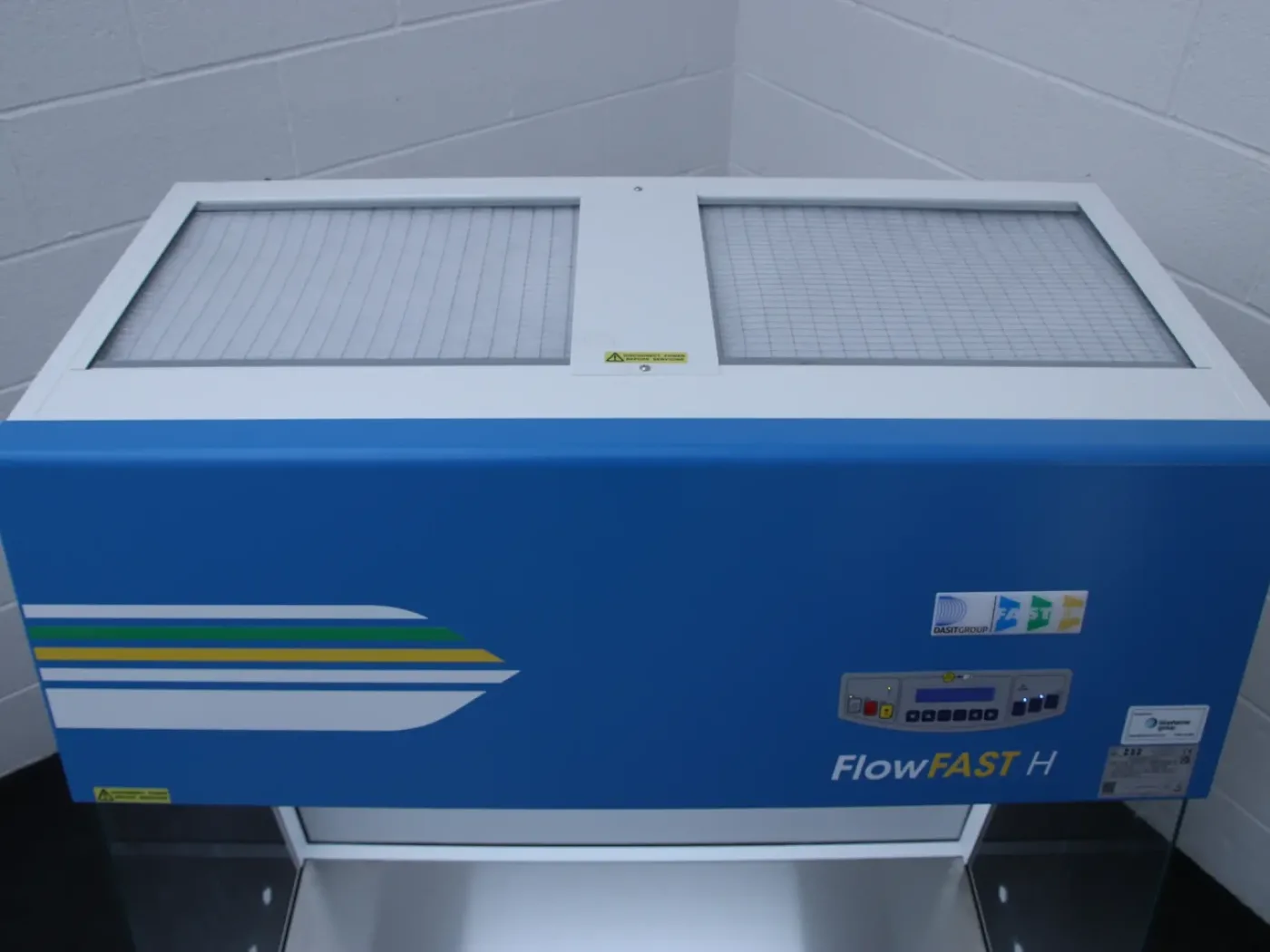 FlowFAST H12 Laminar Flow Cabinet - 4