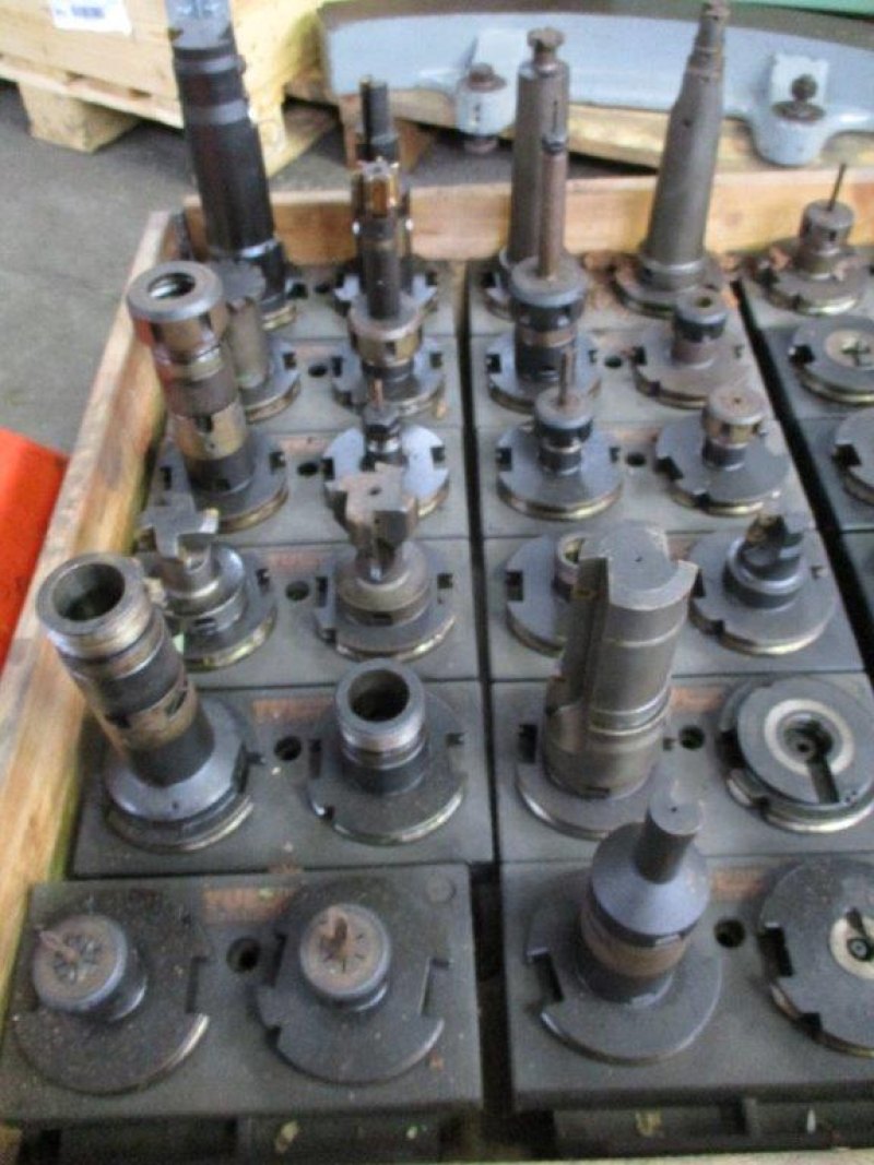 54x SK 50 / 27x TUL Kelch UNBEKANNT
