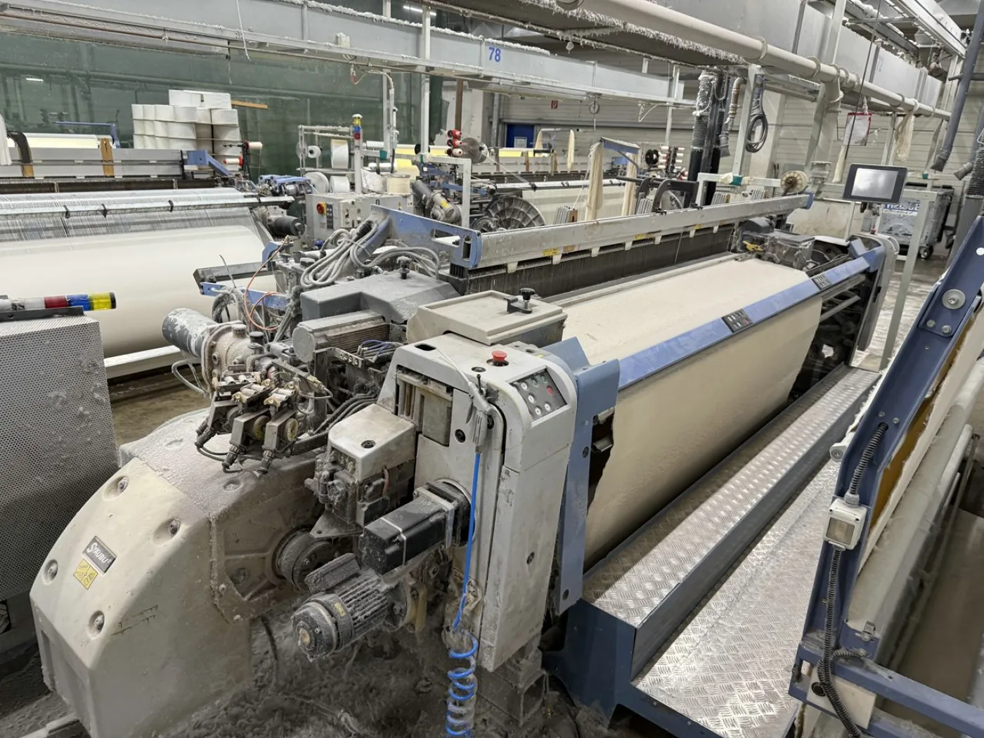 11x Sulzer - P7300 HP B 330 N4 SP R D12 projectile weaving looms - 5