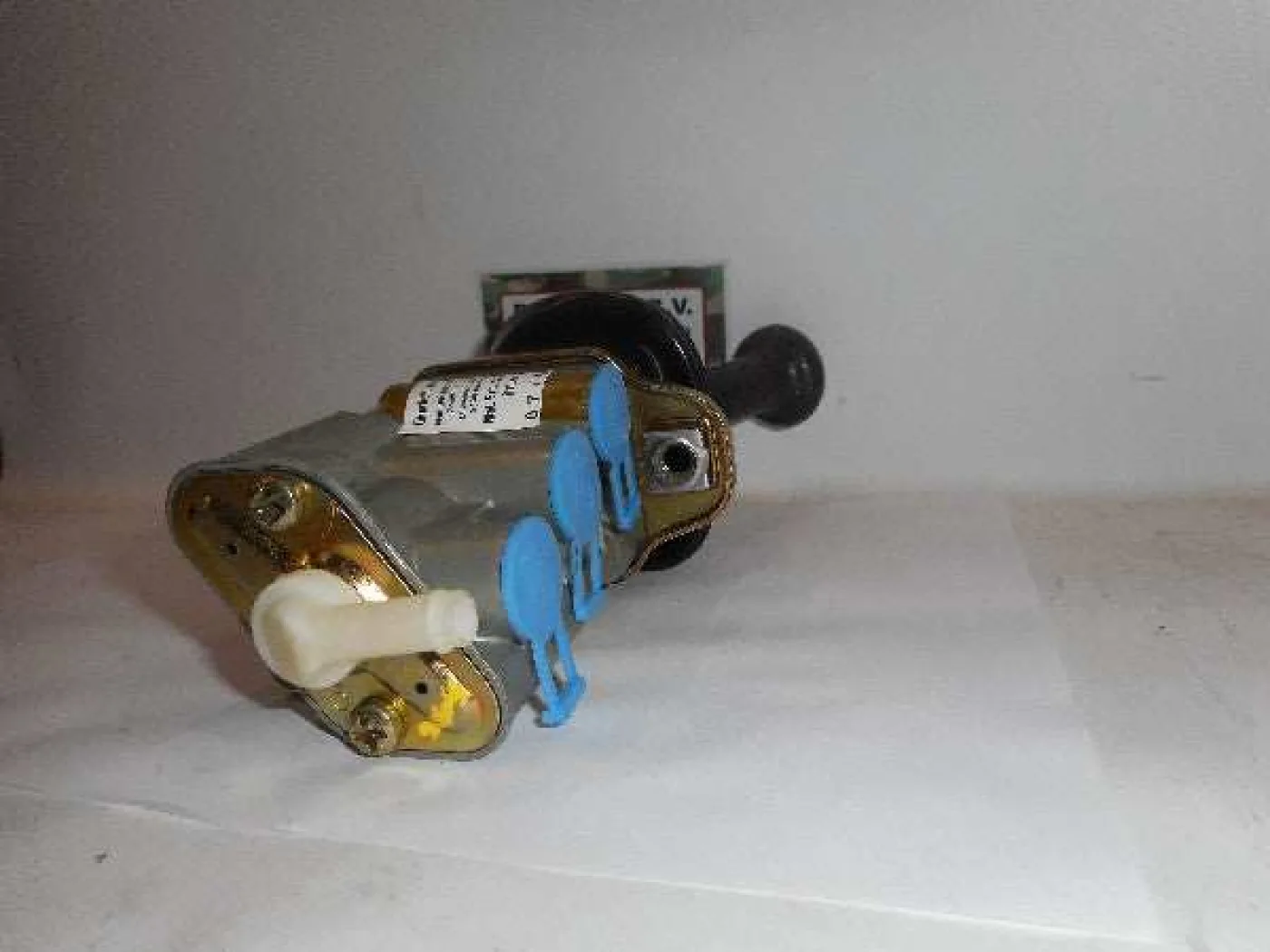 Handremventiel ( brake valve ) - 4