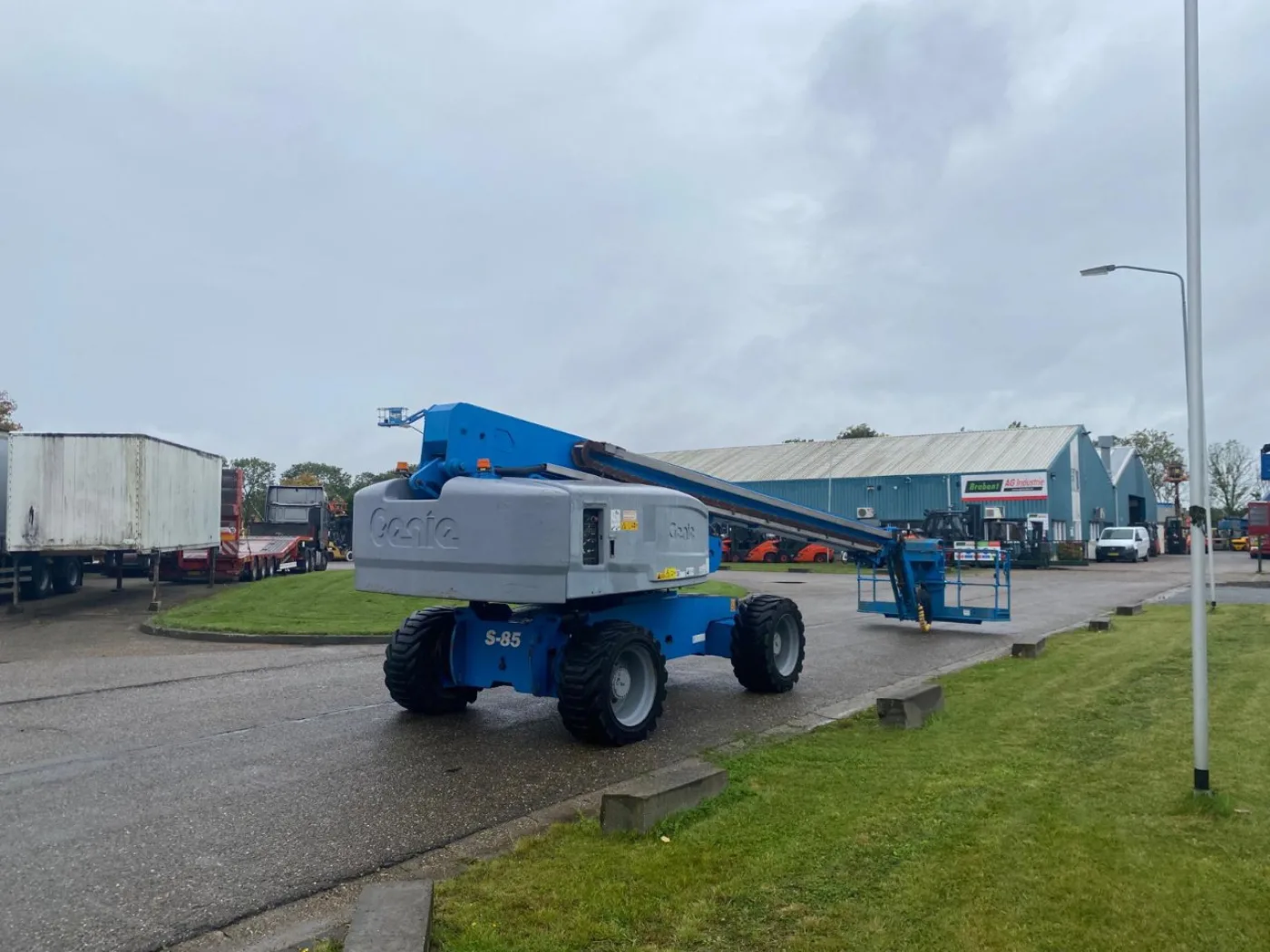 Genie S-85 - 3