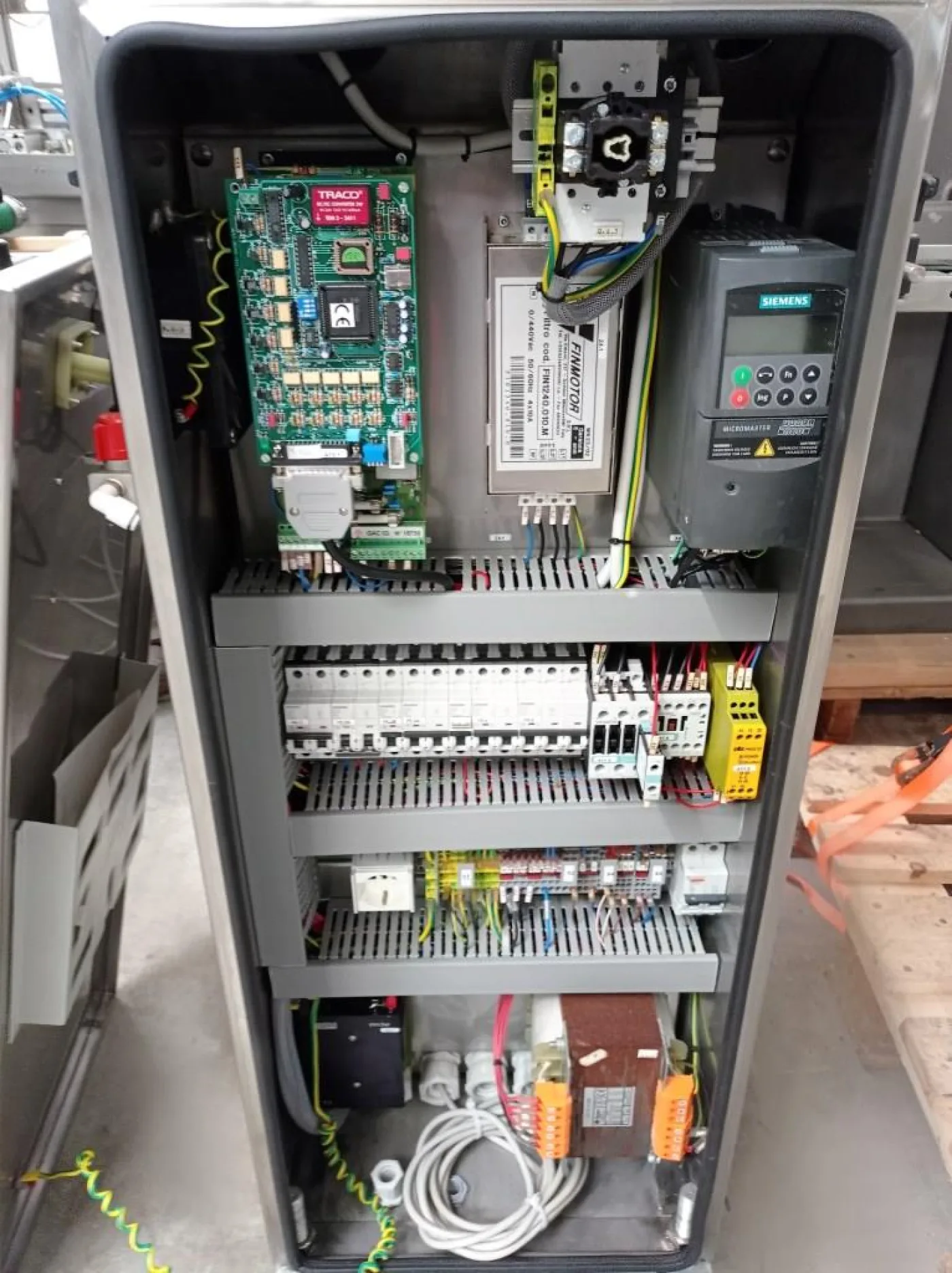 ETICHETTATRICE – NERI – MOD. SL 300 V - 2