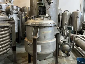 REACTOR AGUILAR Y SALAS STAINLESS STEEL 316 325 LITRES WITH JACKET AND AGITATION