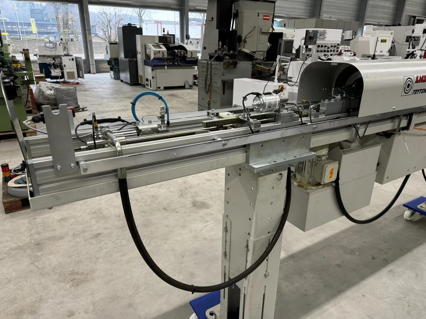 RAVITAILLEUR “LNS” TYPE TRYTON 112 - 3