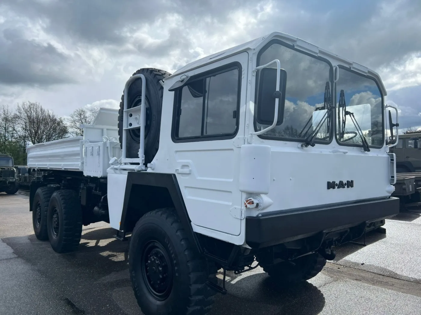MAN 6x6 Kieper 7 ton - 2