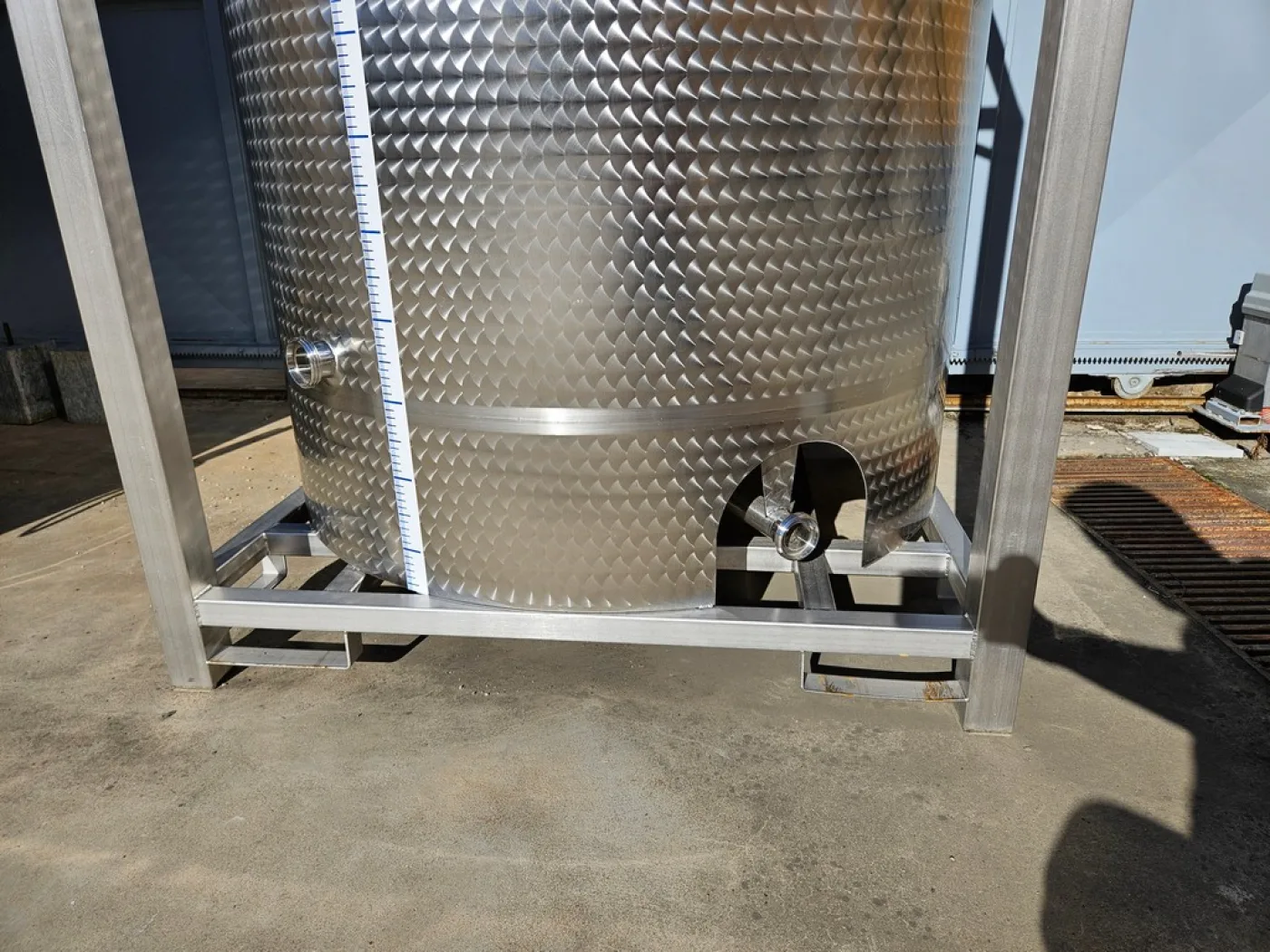 STAINLESS STEEL FORK-LIFTABLE/STACKABLE TANK, CAPACITY 1000 LITERS ABOUT, NEW EQUIPMENT - 5