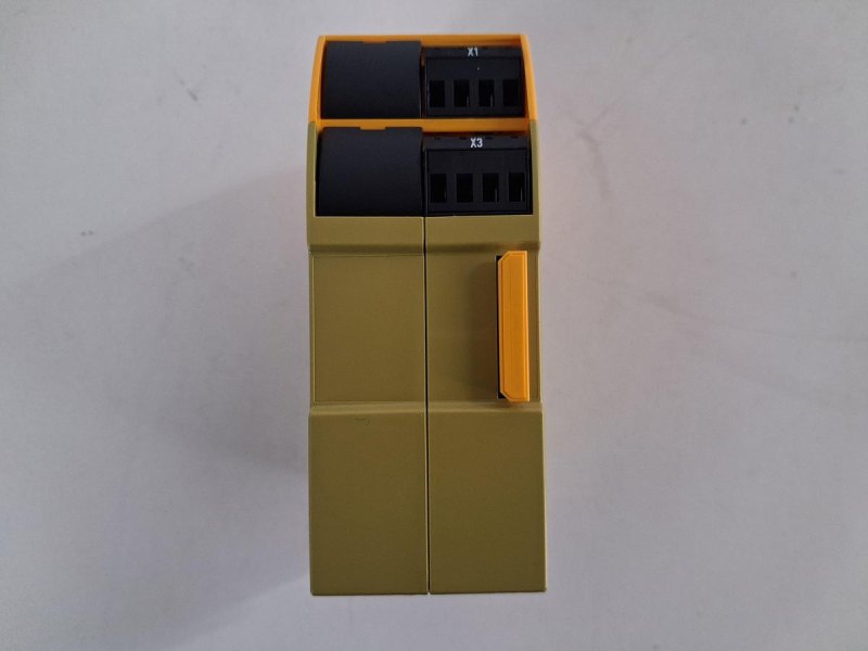 Pilz PNOZ s10 Safety Relay 24 V DC