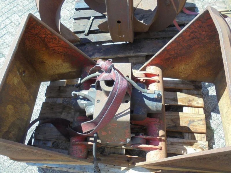 Rozzi BAK BAK AI00008 + GRIPPER + Crane part