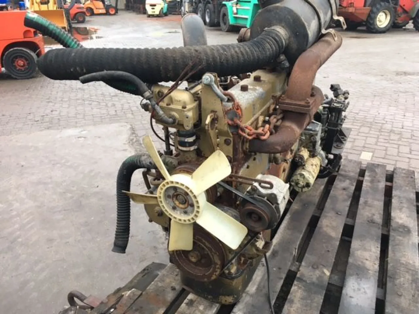 DAF 825 - 4