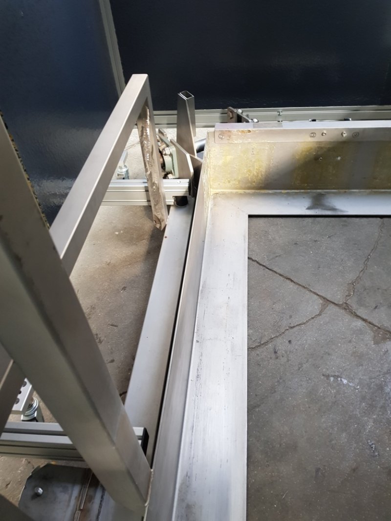 ALIMENTATORE POLVERI INCLINABILE PER BIN