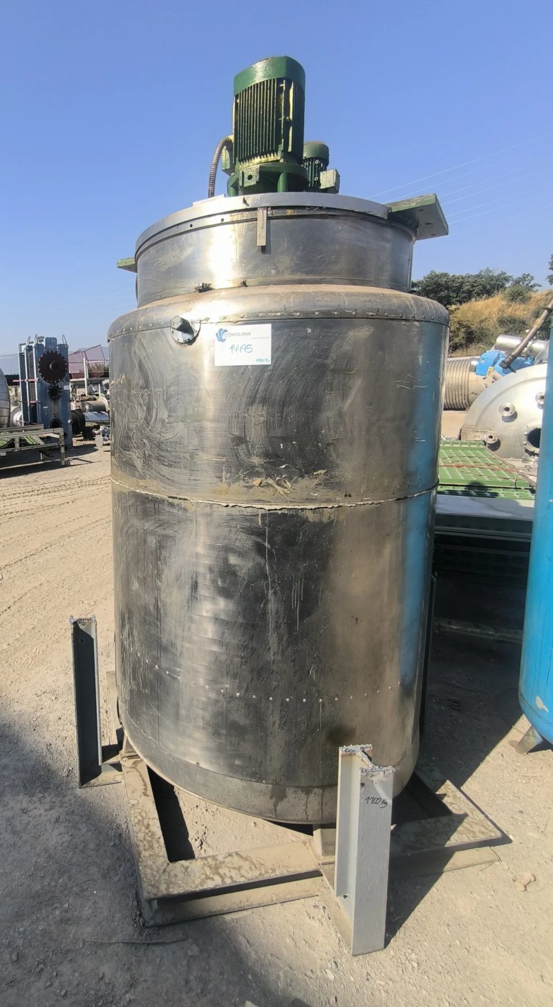 1,200-LITRE STAINLESS STEEL REACTOR WITH JACKET, INSULATION, AGITATOR AND ELECTRIC HEATERS