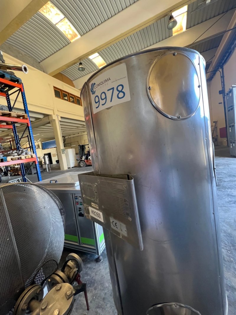 USED STAINLESS STEEL TANK 100 LITERS WITH INTERIOR COIL AND HEAT INSULATION