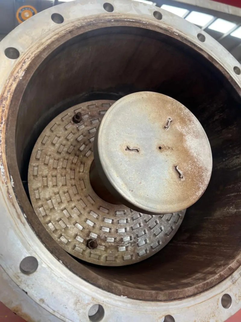 COLUMNA DE DESTILACION DE SEGUNDA MANO