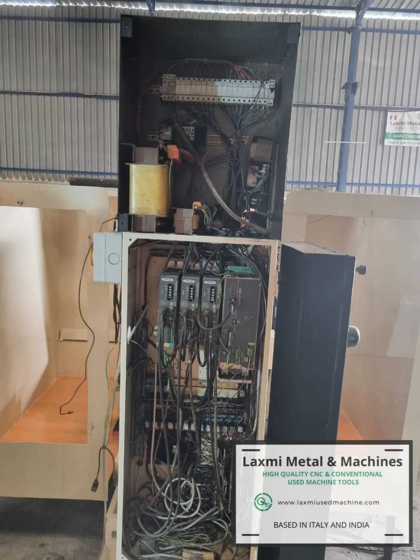 VERTICAL MACHINING CENTER, ROKU ROKU (Japan) - Laxmi Metal & Machines, Rohtak - 4