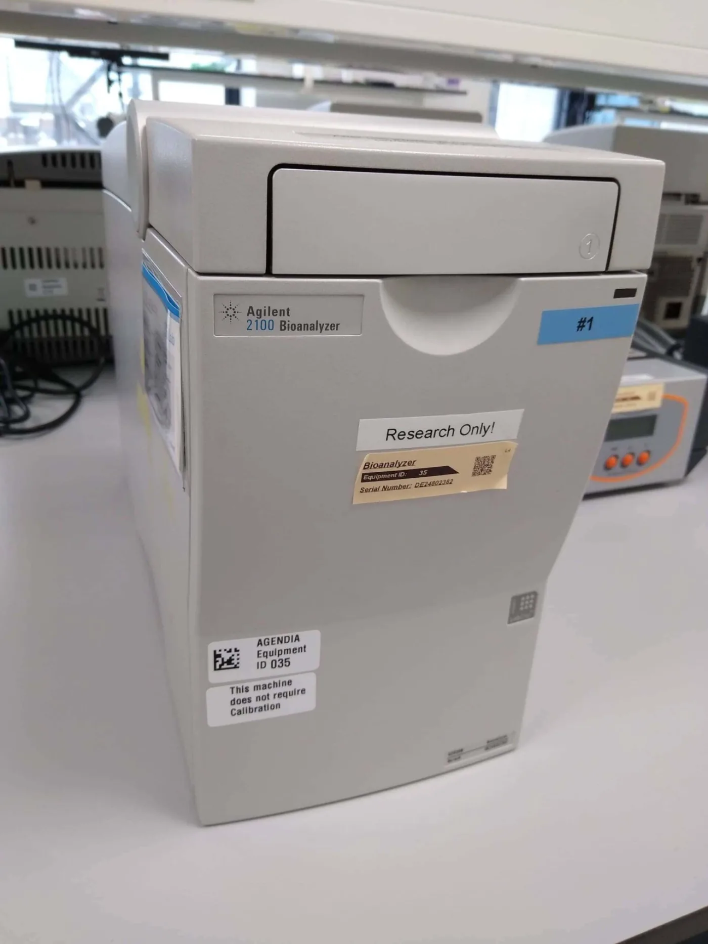 Agilent 2100 Bioanalyzer - 1