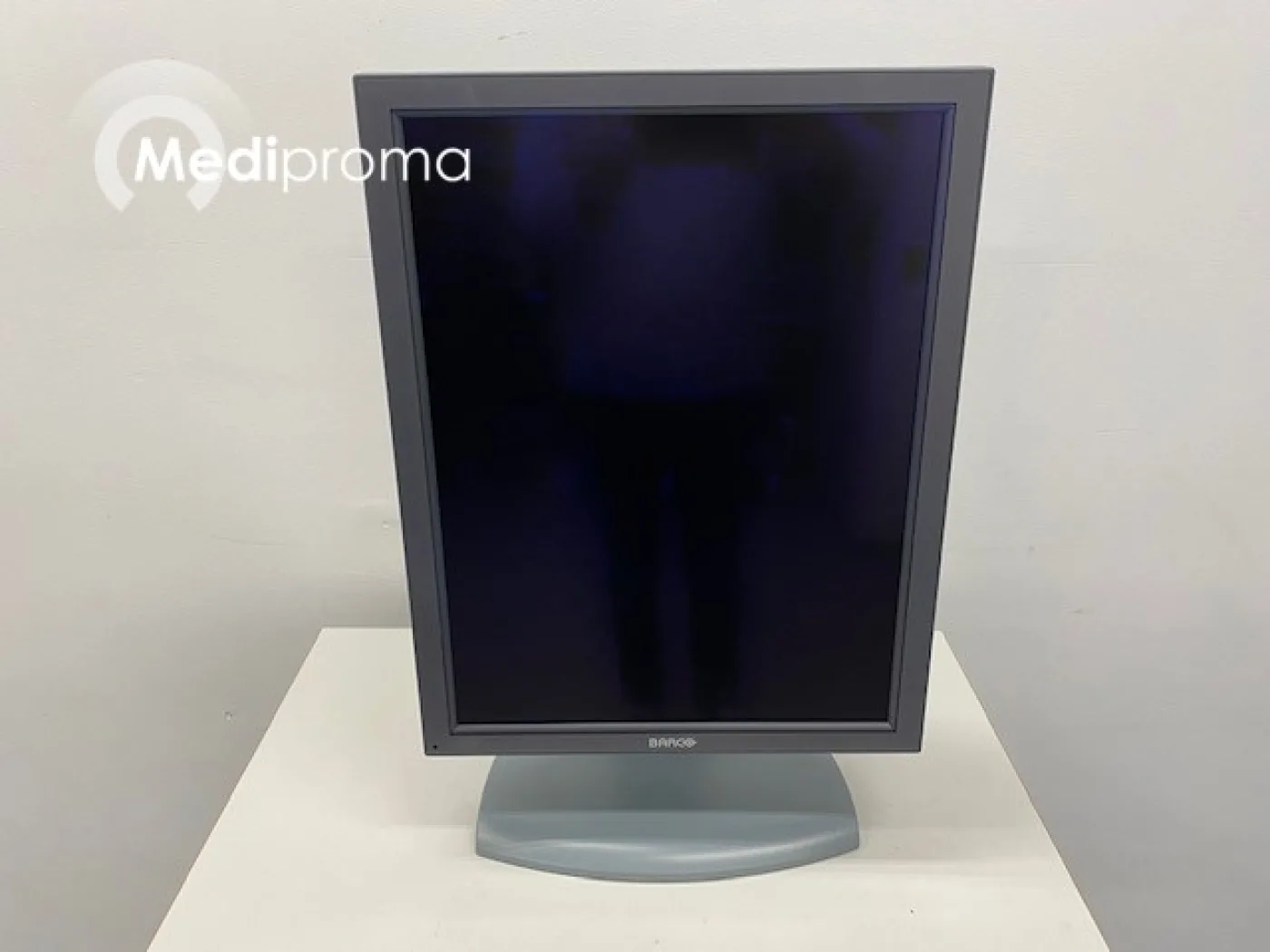Barco MDNC-3121 Monitor - 1