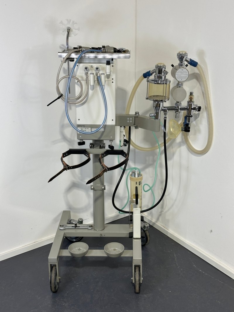 Dräger Sulla 808 grau Narkosegerät auf Fahrwagen