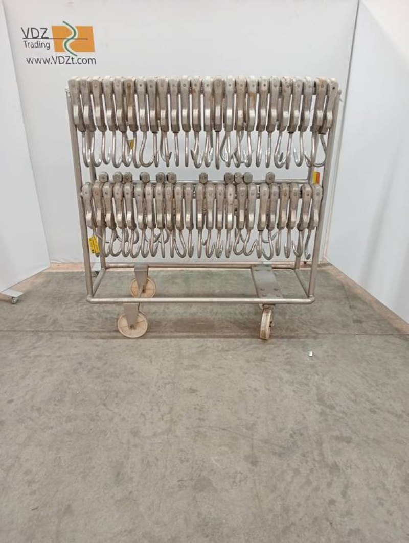 Cattle hooks