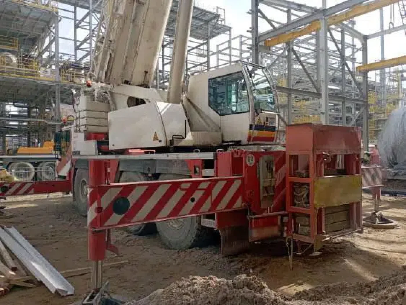 Grove GMK 4070-1 Mobile Crane - 2