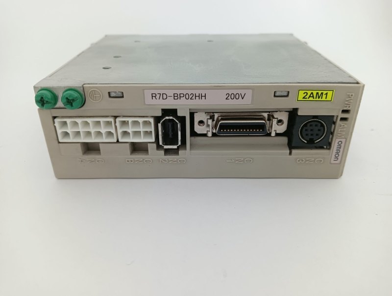 Omron Servo Treiber R7D-BP02HH