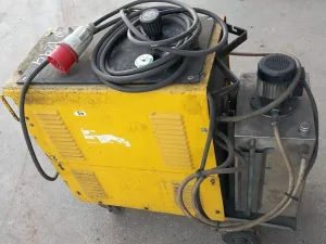 Máquina de soldar ELARCO TIG 200