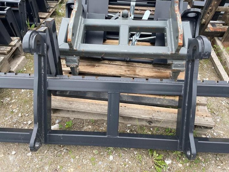 BIG Volvo BM Palettengabel 180 cm breit mit 4 t Tragkraft
