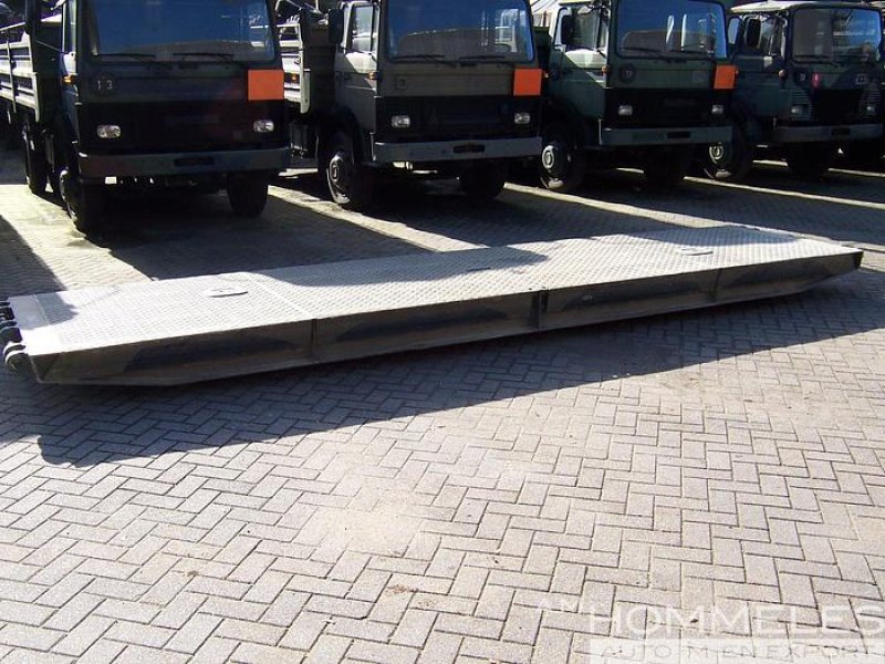 EWK (eisenwerken kaiserslautern) Aluminum ramp / float