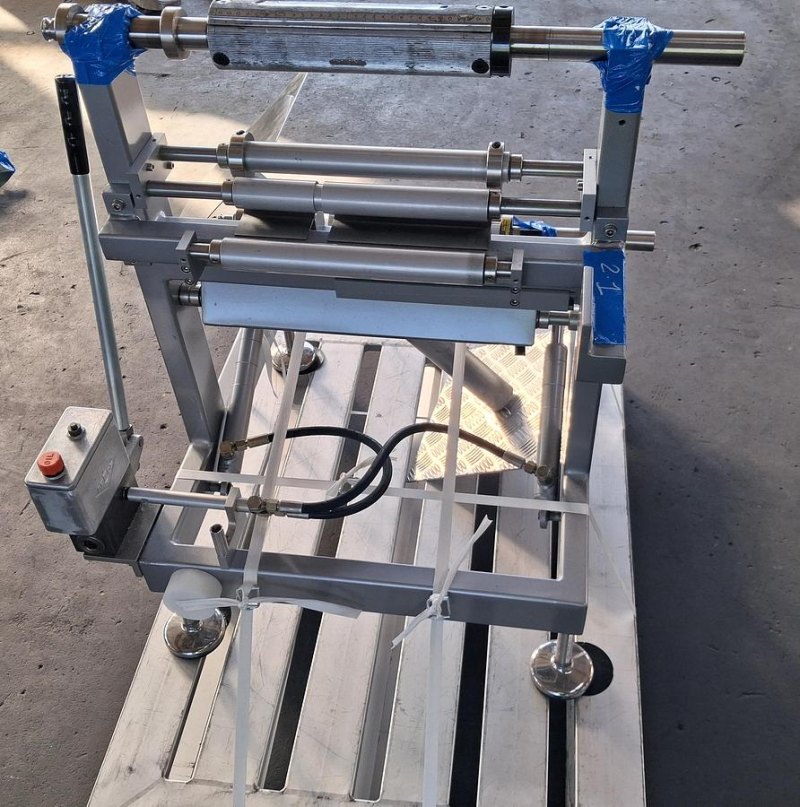 Inova Pharma Systems Folienabzug / Materialabwickeleinheit