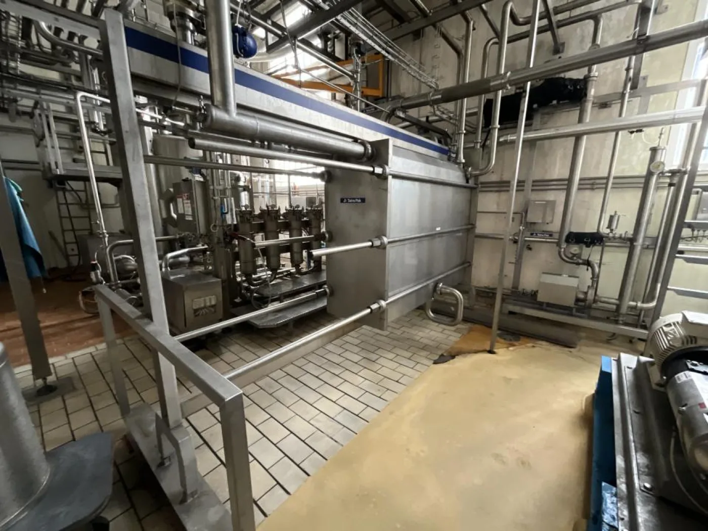 2011 Alfa Laval Alfa Laval Tetra Pak C10-KSM 993 Litre Stainless Steel Plate and Frame Heat Exchanger w Flow Meter - 3