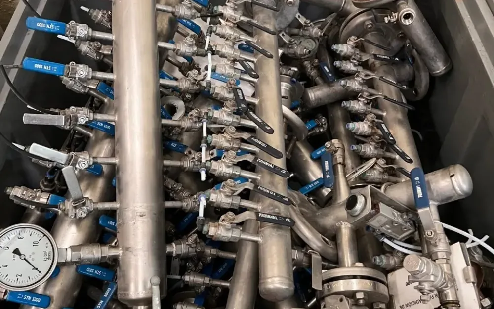 USED STAINLESS STEEL AIR COLLECTORS