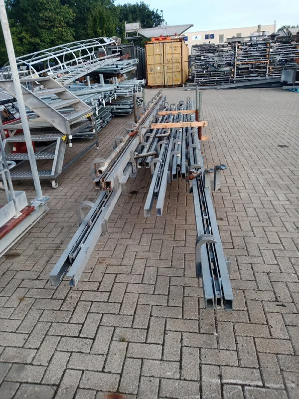 Walking beam